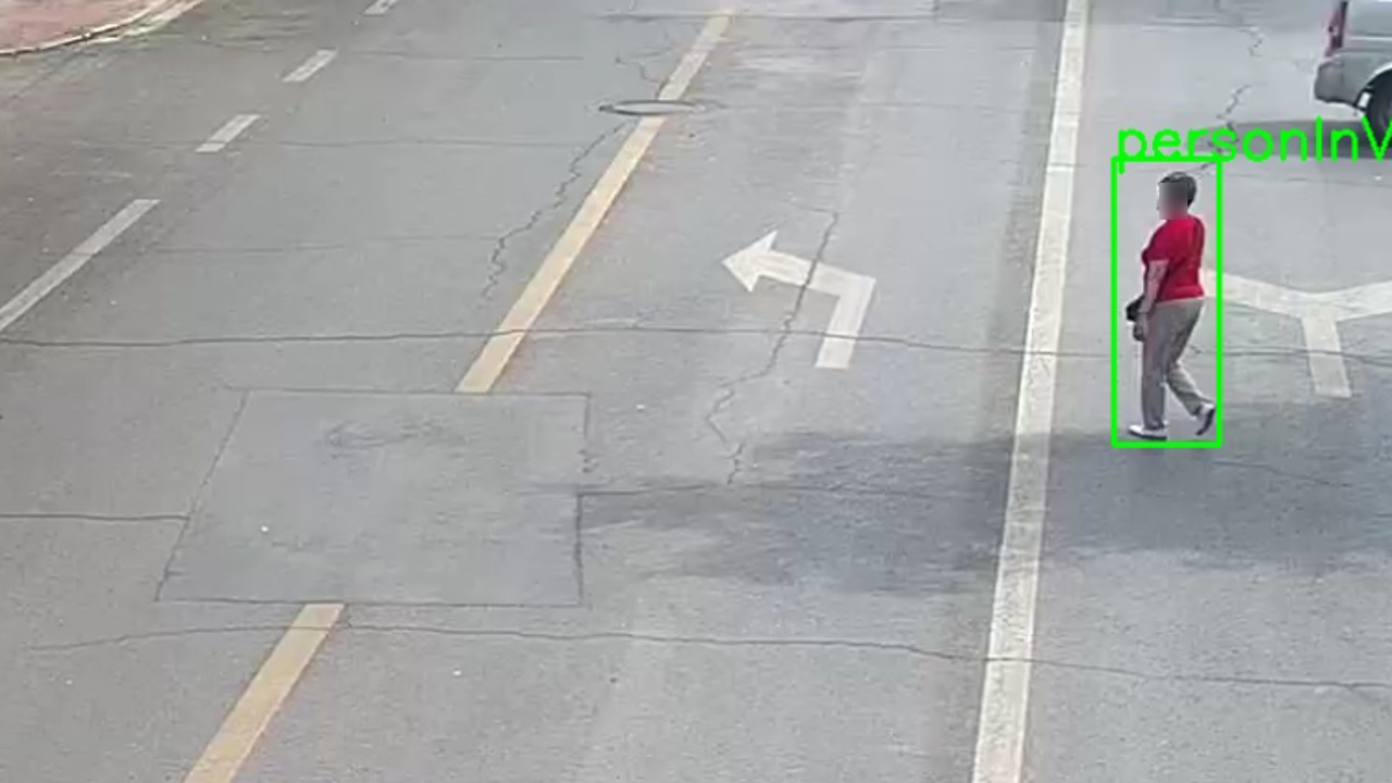 電動車/摩托車駕乘人員不戴頭盔